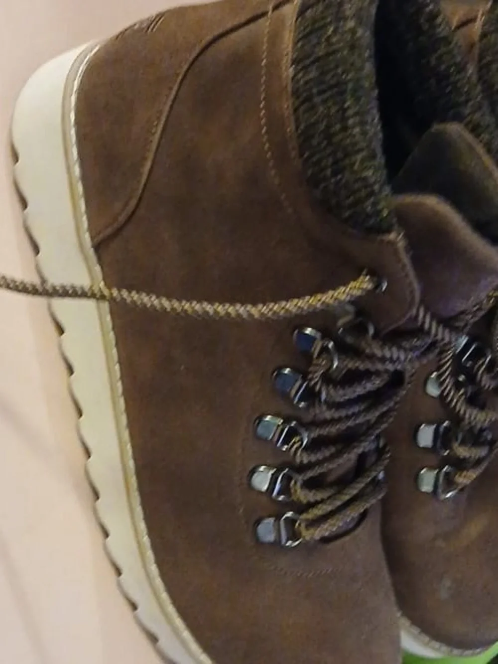 Men's Brown Chukka Hiking Boots - Rugged Lace-Up Comfort